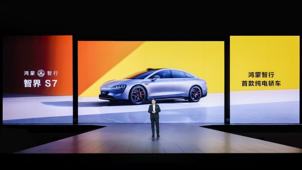 华为、极氪扎堆B级轿车，「围攻」特斯拉 Model 3