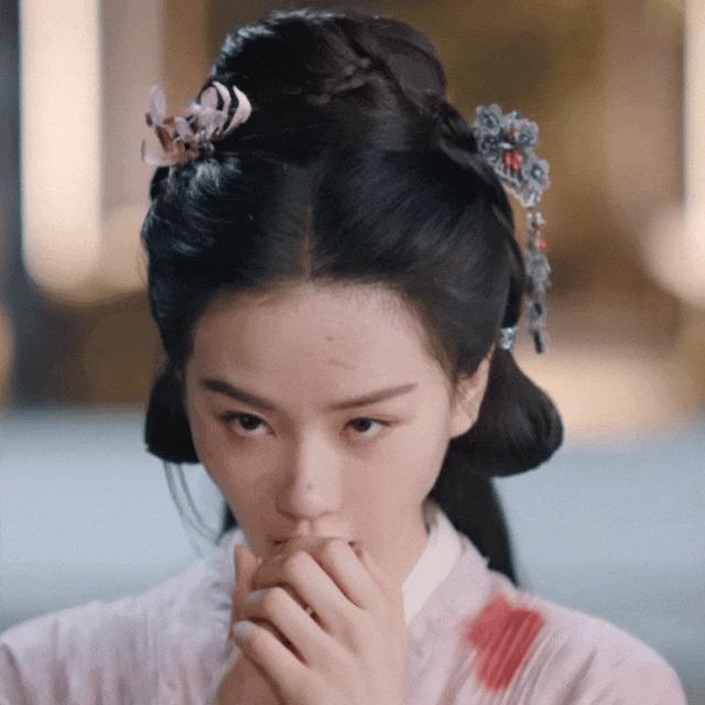 演员假吃拼演技：刘诗诗没长进，佘诗曼喝咖啡完胜