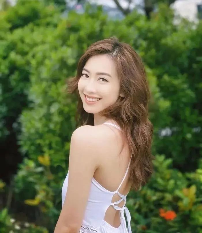 最甜港姐：退圈读博，做律师去了