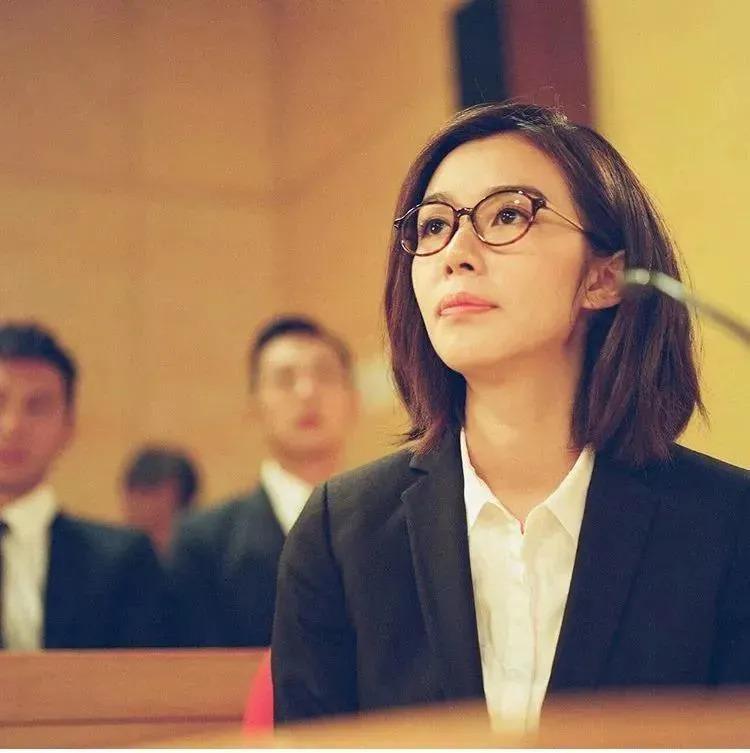 最甜港姐：退圈读博，做律师去了