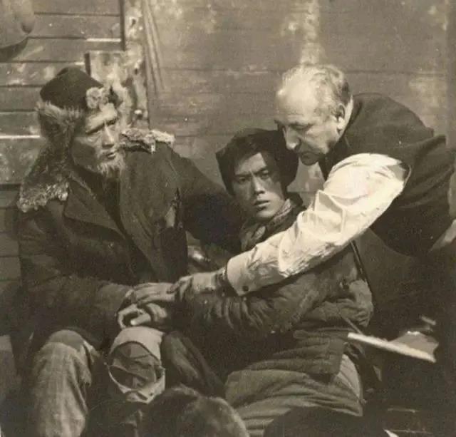 教授级的老演员马精武