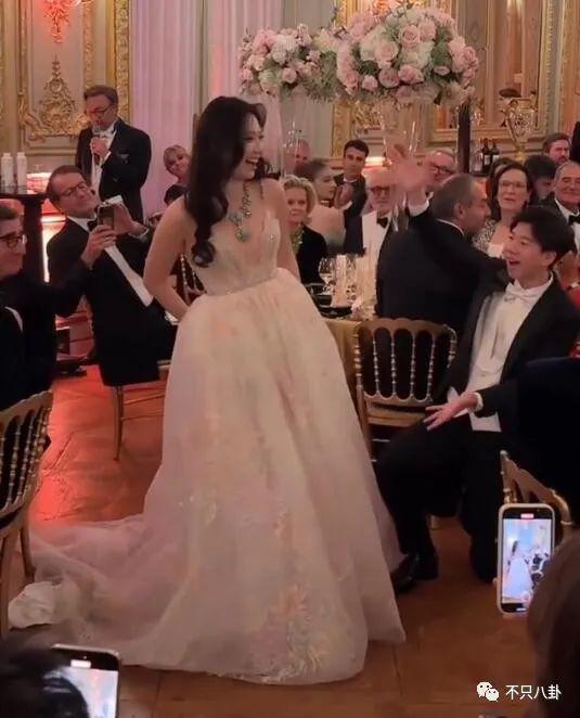 顶级白富美的游戏？二代们的生活咱们想象不到！