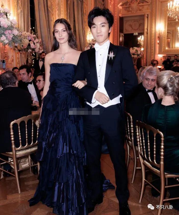 顶级白富美的游戏？二代们的生活咱们想象不到！