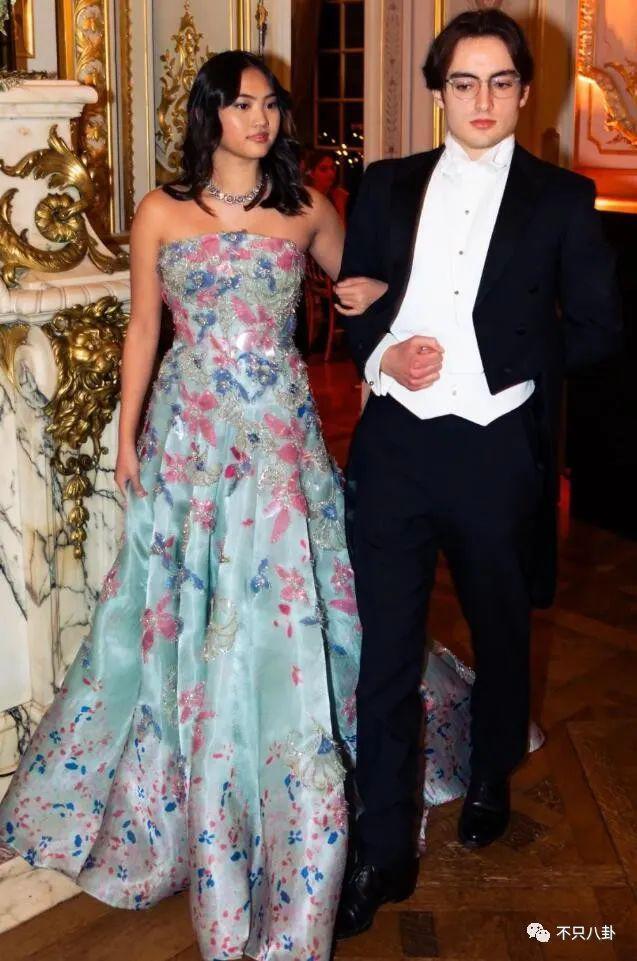 顶级白富美的游戏？二代们的生活咱们想象不到！