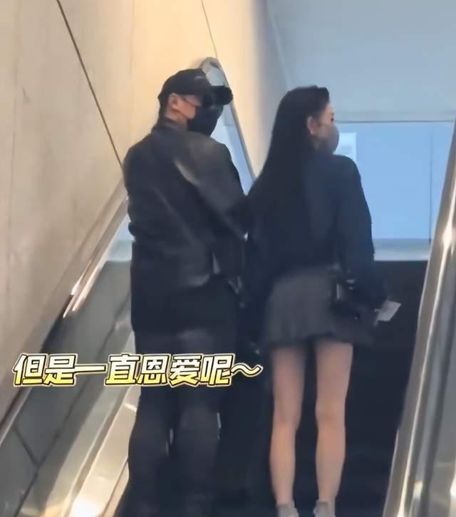 潘玮柏晒婚礼照承认补办婚礼 宣云穿50万婚纱出嫁