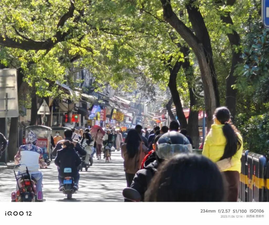 iQOO 12：影像史诗级进化，一款更精致的性能旗舰