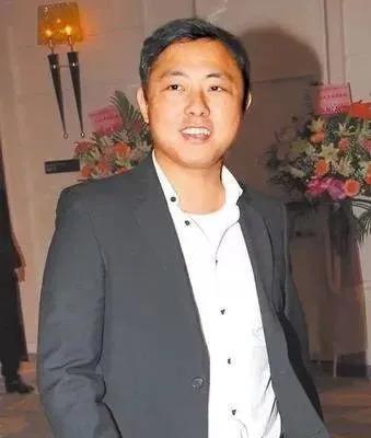 曾是台湾第一芭比，没名没份七年四胎，终留不住这“泼天的富贵”