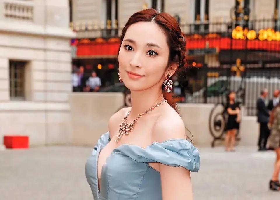 曾是台湾第一芭比，没名没份七年四胎，终留不住这“泼天的富贵”