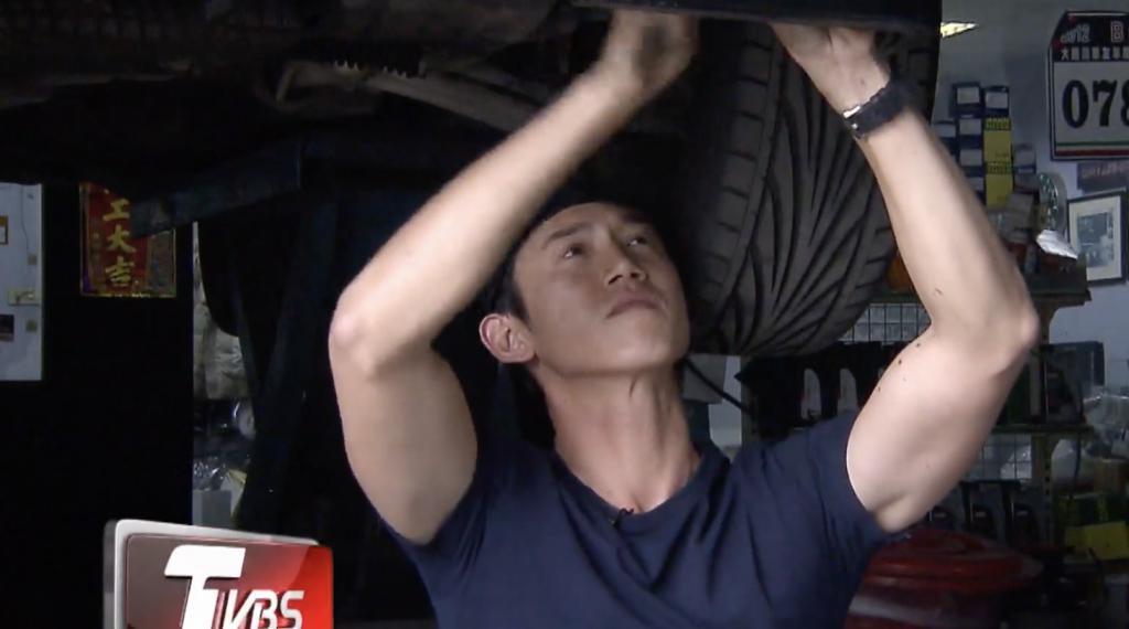 真好，又火了一个「变态」男演员