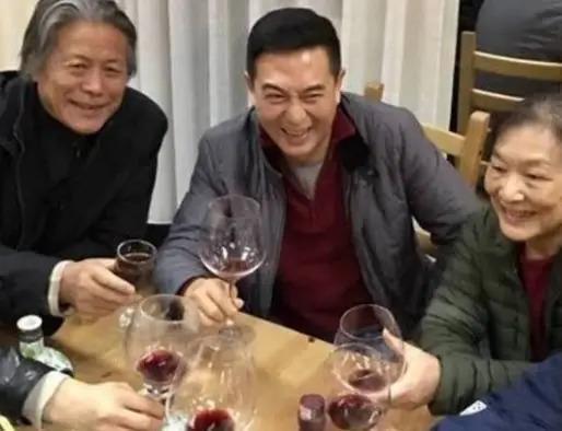 电影界泰斗级人物，半个演艺圈都是他弟子，张艺谋也要让三分