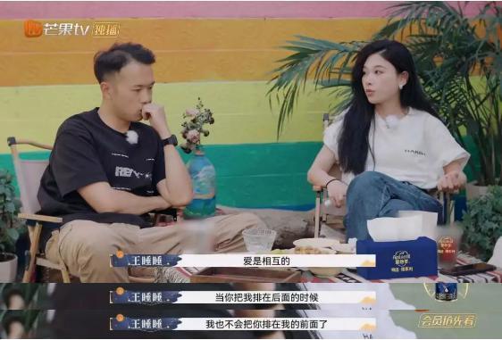 官宣离婚！这对假面夫妻，装不下去了……