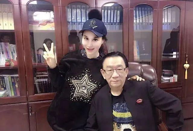 8位明星为缅北头目儿子庆生！高诵“满江红”一幕太丑了