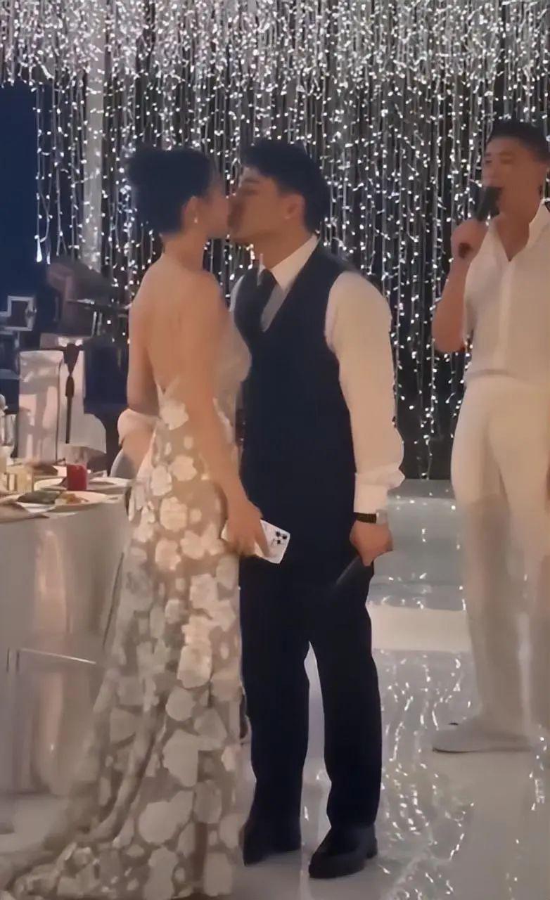 潘玮柏升级做爸爸！女儿担任花童，妻子被曝都生二胎了