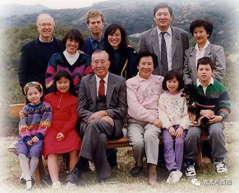 梅根想复出找她拜码头，这位华裔女大佬的奋斗经历太牛了