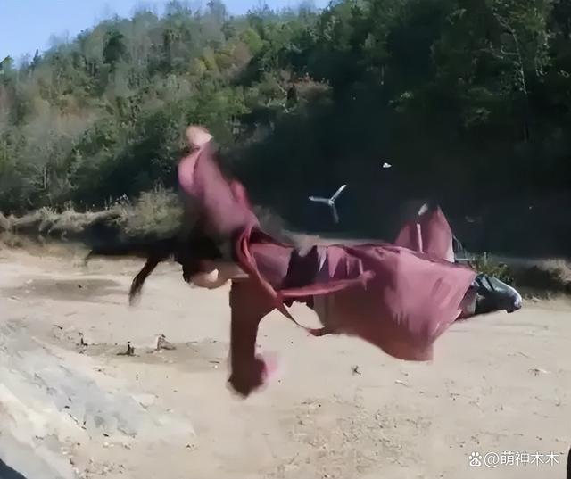 刘诗诗新剧营销打戏翻车，用替身还打马赛克，网友怒斥