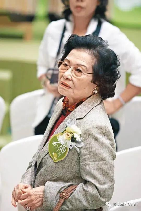 分300亿给美貌儿媳？新晋女首富经历了什么赌王都来吃瓜