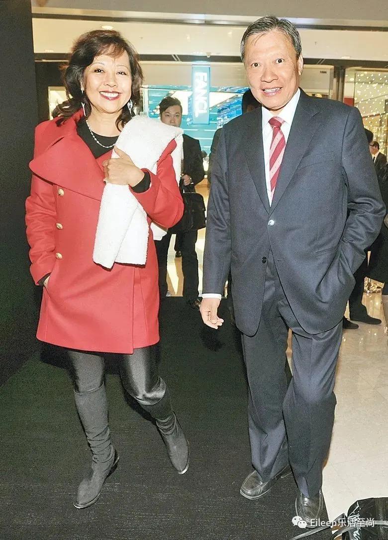 分300亿给美貌儿媳？新晋女首富经历了什么赌王都来吃瓜