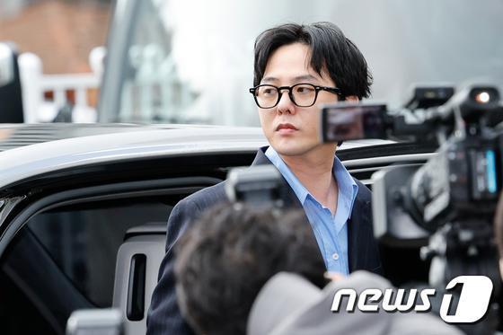 权志龙真的被冤枉？主动公开细节，简易验毒阴性，发文坚证清白