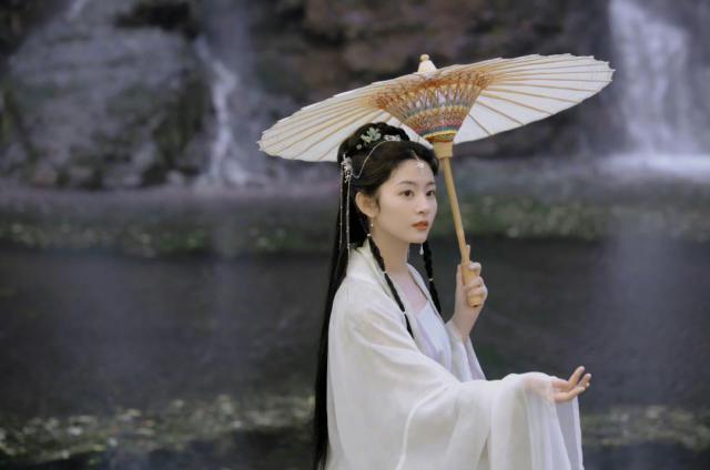 颜值网红转型演员，有人欢乐有人忧