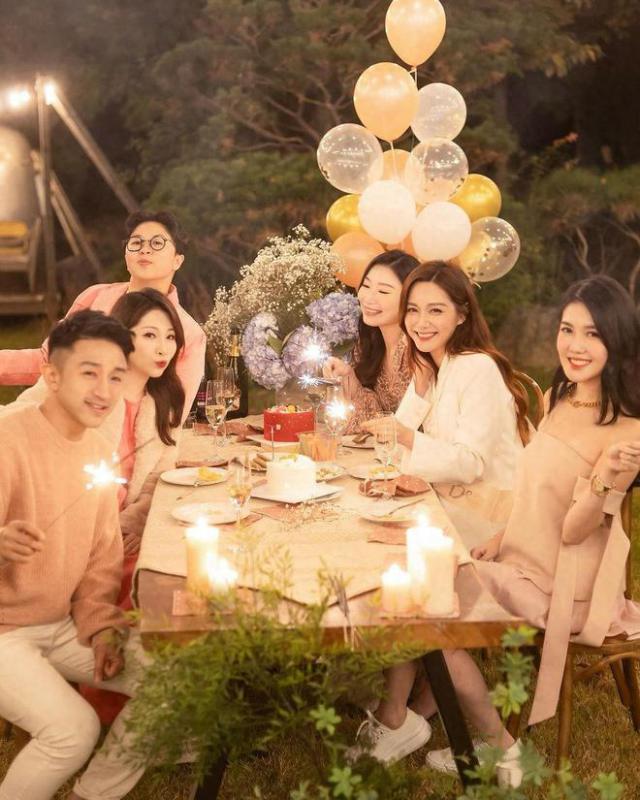 汤洛雯飞韩国办单身派对超嗨 6位伴娘团人选确定