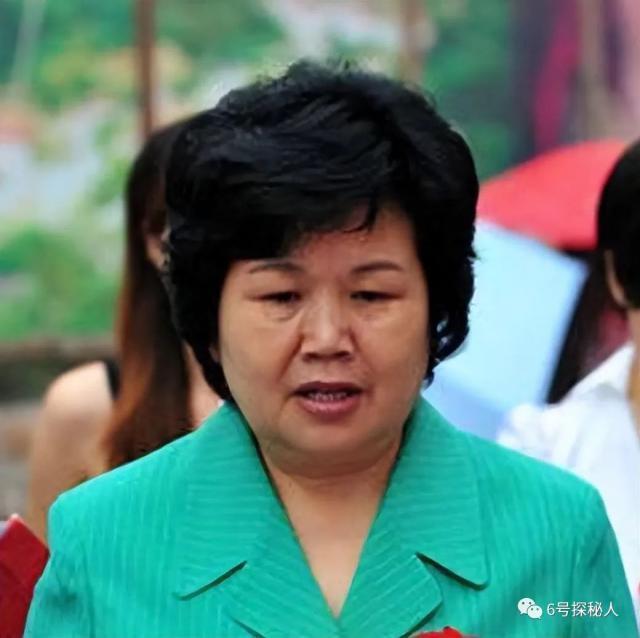 央视老牌主持人邢质斌，退休后因一件事，被质疑“晚节不保”