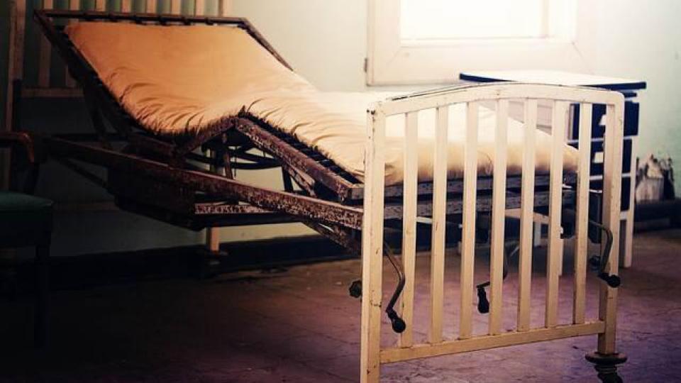 印度裔女诗人拒绝白宫节日派对邀请：还庆祝呢 我真惊讶