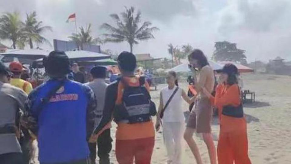 外媒曝卡琳娜回忆仲尼溺水：他在海浪中挣扎后消失