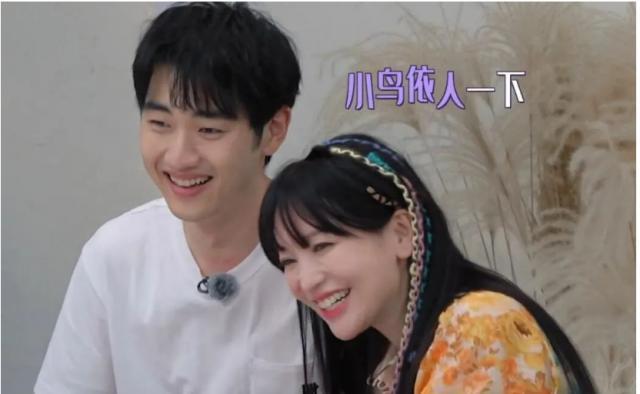 最疯恋爱脑，她真的没救了？