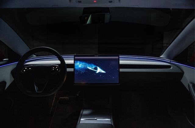 国产车该用上中文图标了！