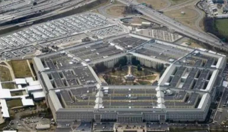 美军实施空袭！