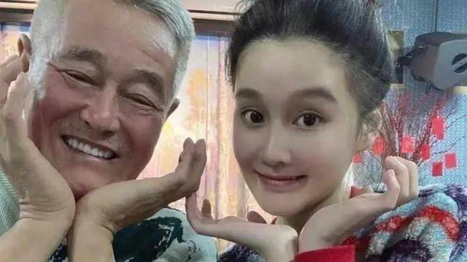 赵本山女儿宣布生完孩子退网，引发广大网友关注热议