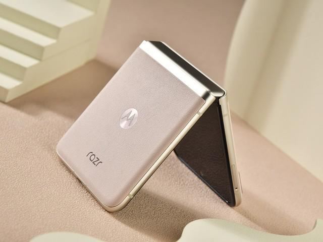 11.11要给女朋友送手机？告诉你为什么要买小折叠