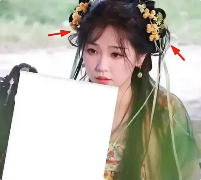 当42岁阿娇跟27岁虞书欣站在一起，我才明白，什么叫顶级骨相