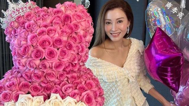李嘉欣聚会为什么总“镶边”？看香港阔太圈“C位潜规则”