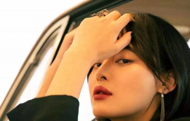 好了5年，老公被封杀，她非嫁不可！