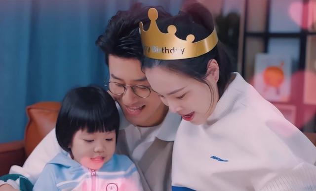 张效诚晒照为妻子庆生，吴敏霞隔空互动秀恩爱