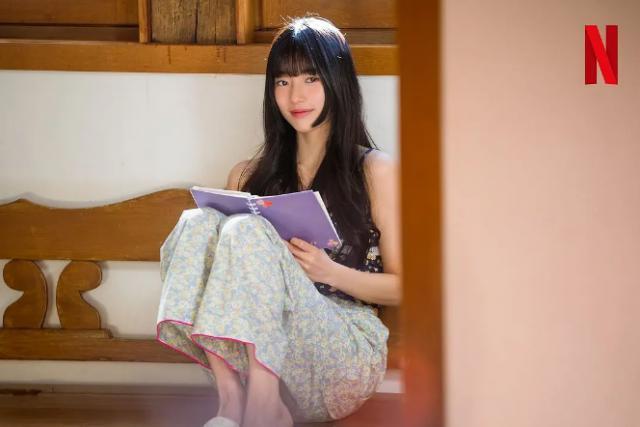 意淫她取乐，真恶心！