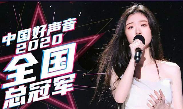 她在线发疯，全网却爱死了？