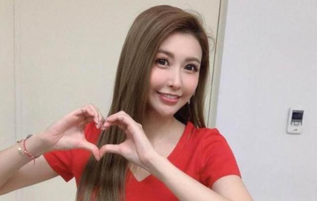 蝴蝶姐姐离婚，嫁给富豪医生仅1年，离婚之后谋求复出