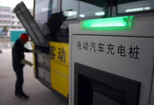 15城试点公共领域车辆全面电动化 预计2年内带来60万辆市场增量
