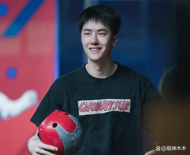 《热烈》迟迟不上线流媒，被曝和宋祖儿有关，税务情况复杂还在查