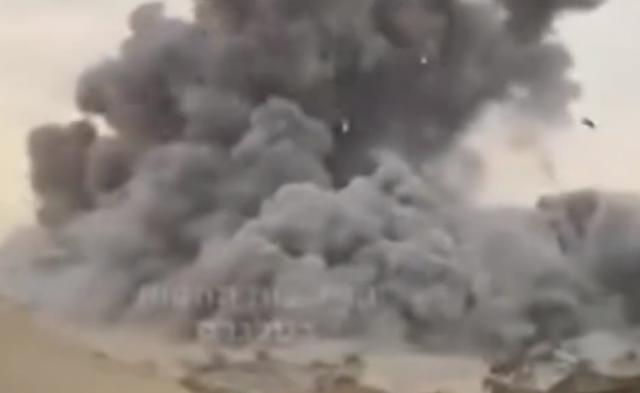 加沙地带巴勒斯坦议会大楼被炸毁，以军士兵欢呼