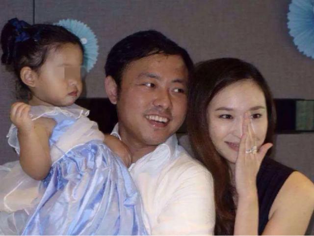 生5胎到手50亿？女明星梦碎“豪门”，各有各的苦