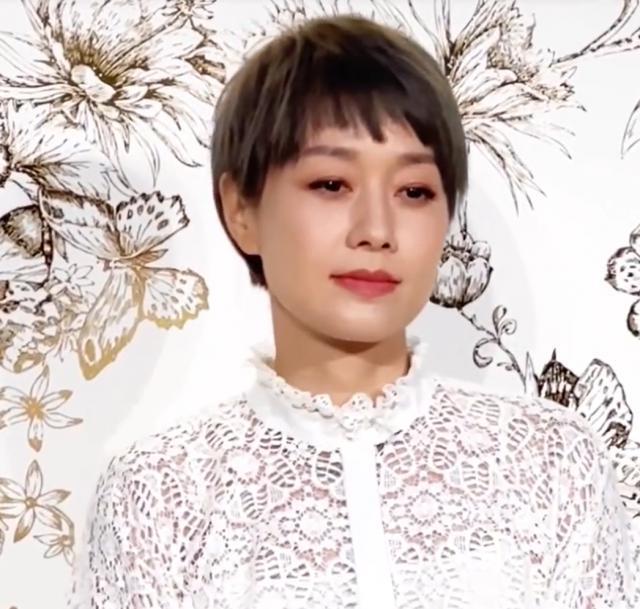 上海时尚活动，马伊琍林允裙子显老气，于适生图颜值高