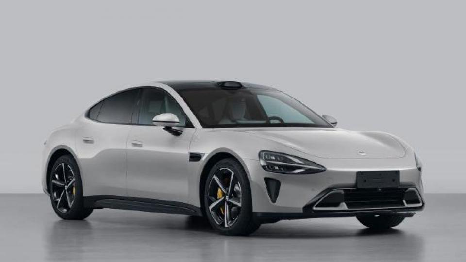 小米汽车上路，就差米粉的「30万」了