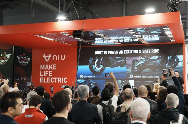 中国智造闪耀米兰！从新秀到顶流，小牛电动凭什么？