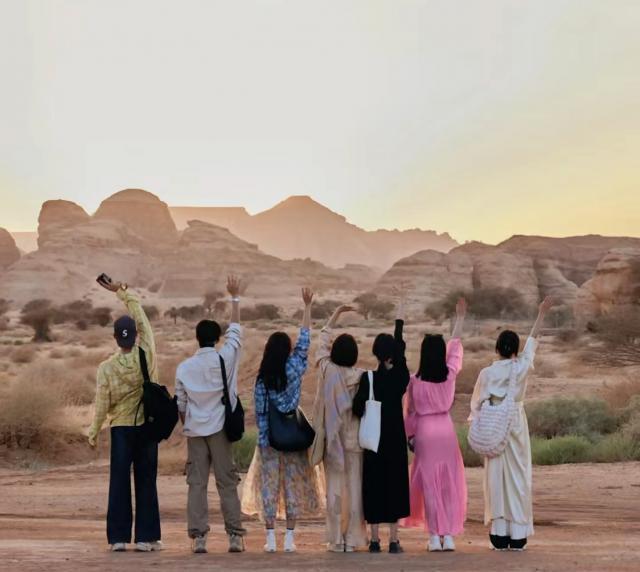 不撕逼的《花少5》，竟然是时装秀？姐姐们穿搭也太美了，全部种草！