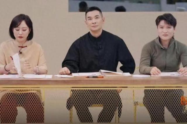 赵文卓帮女儿索要签名被张伟丽拒绝,张伟丽的回复够笑三天