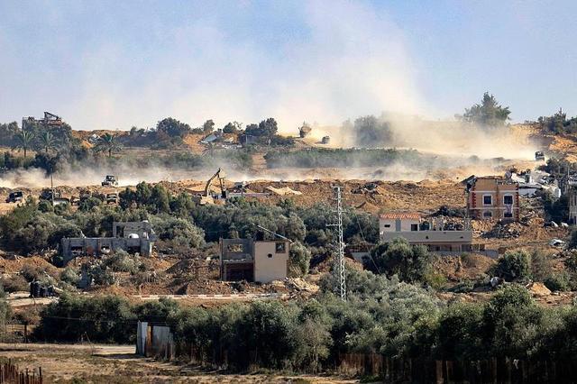 加沙北部一学校遭袭致大量伤亡，以称将在加沙地带南部开展地面行动