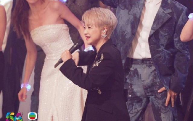 这届红毯，雷出了新风采！